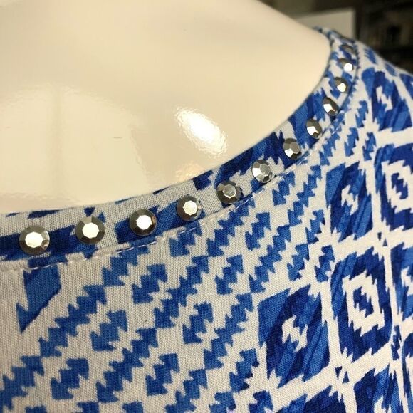 Ruby Rd. Size small blue geometric print top - Picture 4 of 8
